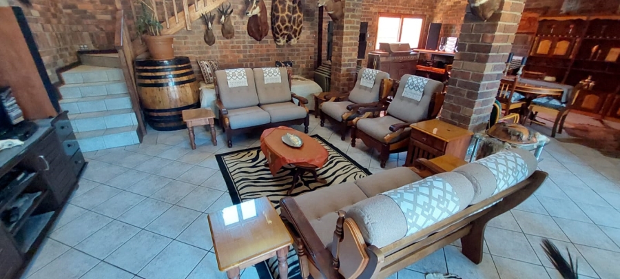 8 Bedroom Property for Sale in Grimbeeck Park North West